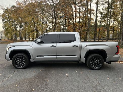 Used 2024 Toyota Tundra Platinum image 6