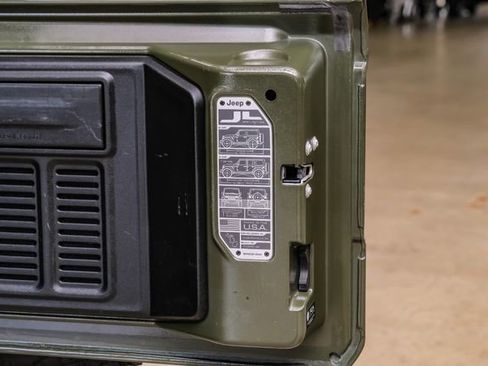 Used 2022 Jeep Wrangler Unlimited Rubicon w/ Dual Top Group image 88