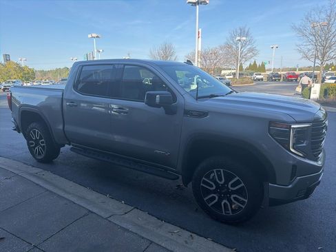 Used 2023 GMC Sierra 1500 AT4 w/ AT4 Premium Package image 3