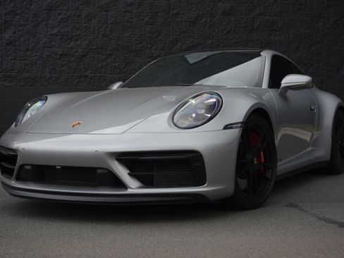 Used 2023 Porsche 911 Carrera GTS RWD image 39