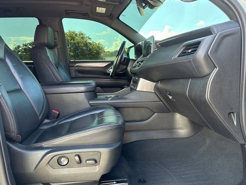 Used 2021 Chevrolet Tahoe RST w/ Luxury Package image 13