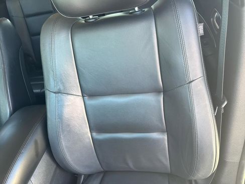 Used 2019 Dodge Durango SXT image 33