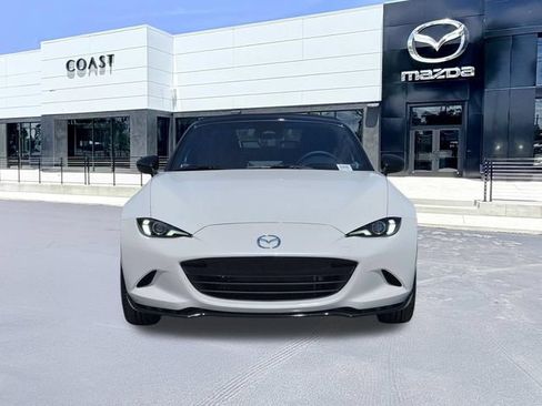 New 2026 MAZDA MX-5 Miata Club w/ Interior Package RWD image 2