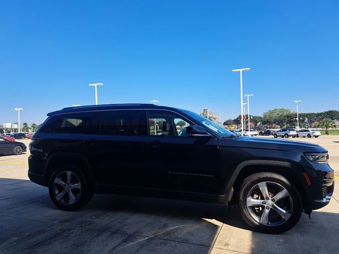 Used 2021 Jeep Grand Cherokee L Limited RWD image 3