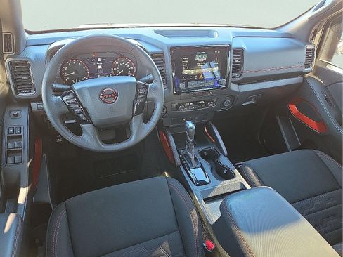 Used 2024 Nissan Frontier PRO-4X w/ Technology Package image 11