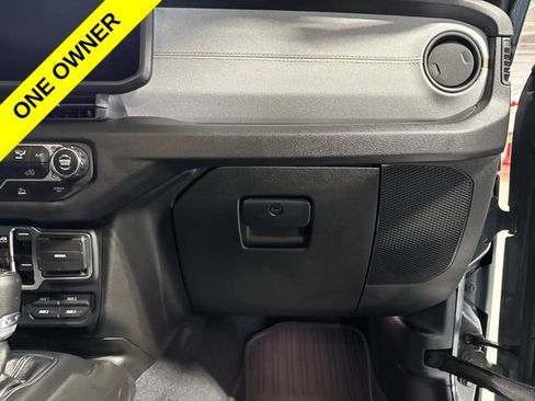 Used 2024 Jeep Gladiator Sport AWD/4WD image 41