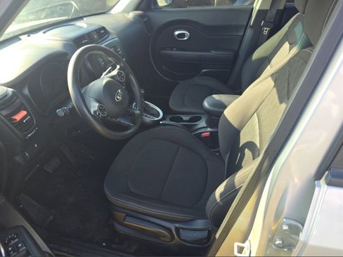 Used 2019 Kia Soul image 26