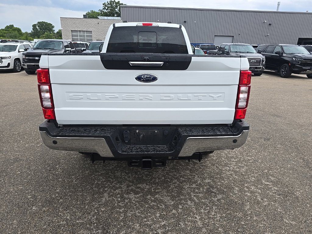 Used 2022 Ford F350 Lariat w/ Lariat Value Package AWD/4WD image 5
