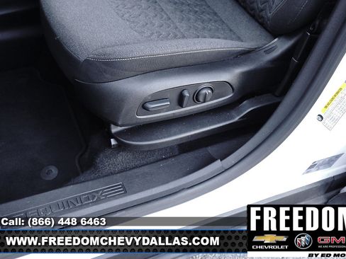 Certified 2024 Chevrolet Equinox LT image 30