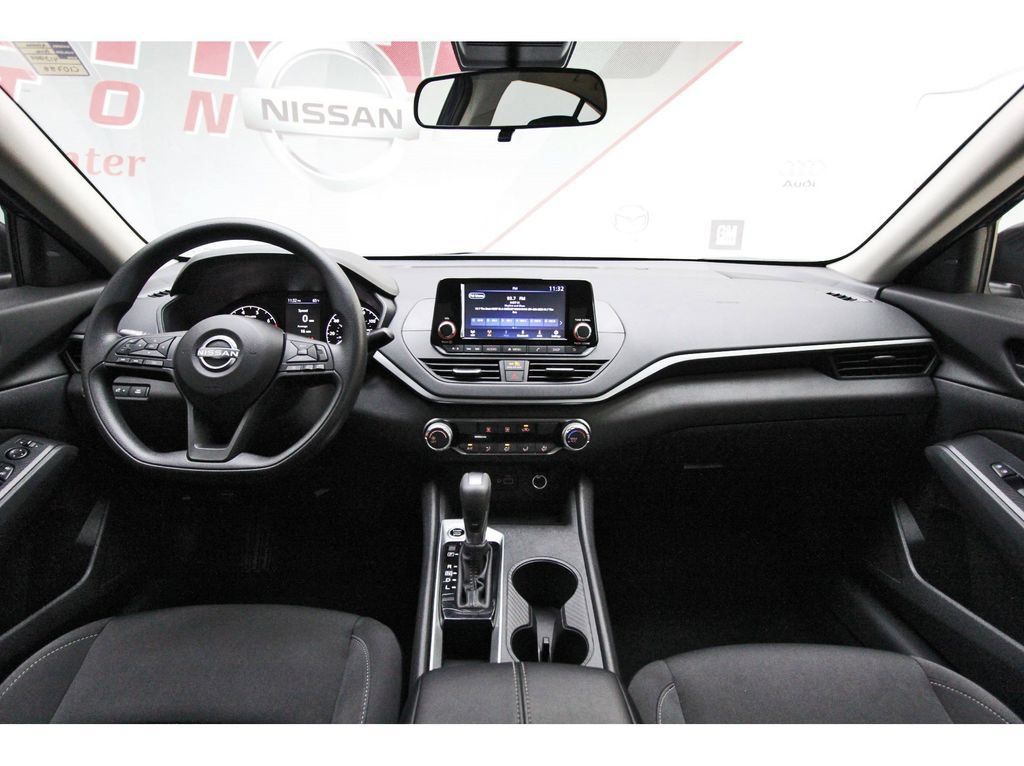 Certified 2024 Nissan Altima 2.5 S FWD image 7