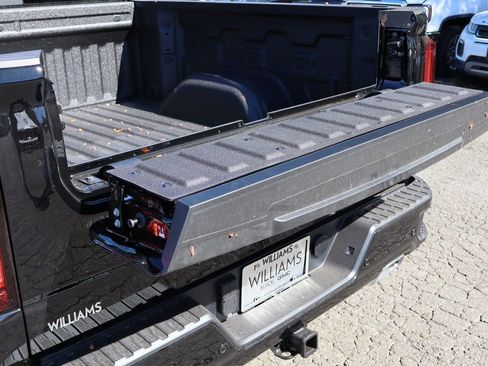 New 2026 GMC Sierra 1500 Denali w/ Denali Reserve Package AWD/4WD image 9
