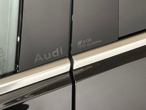 New 2025 Audi SQ5 Premium image 26