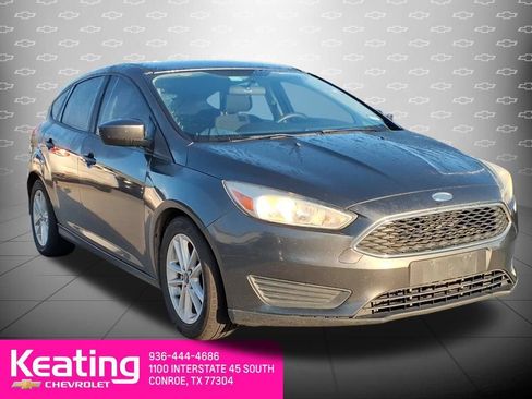Used 2018 Ford Focus SE FWD image 1