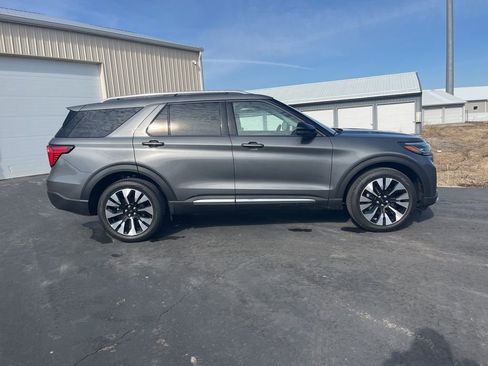 New 2026 Ford Explorer Platinum w/ LUX Leather Package AWD/4WD image 2