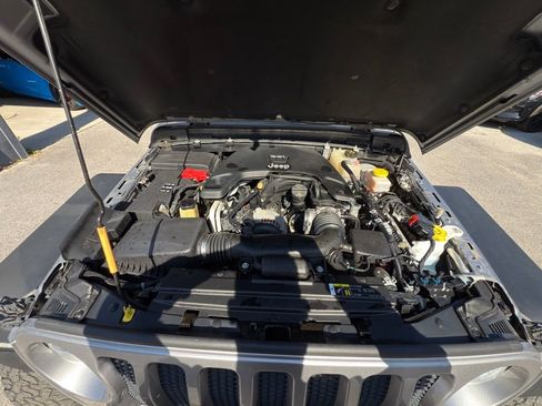 Used 2018 Jeep Wrangler Unlimited Sport S image 40