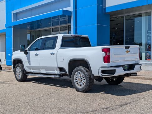Certified 2023 Chevrolet Silverado 3500 High Country w/ Z71 Off-Road Package AWD/4WD image 4