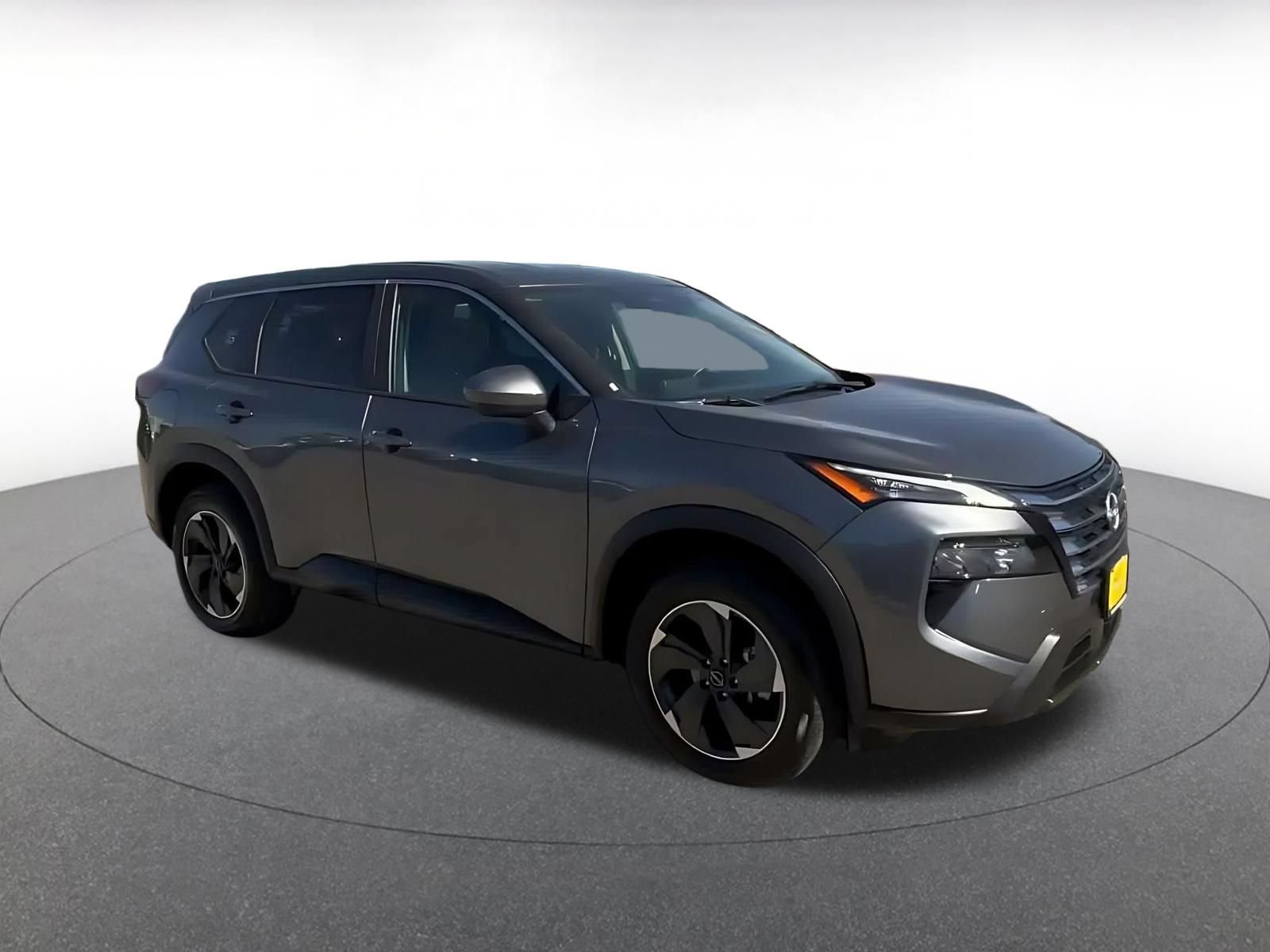 Used 2025 Nissan Rogue SV AWD/4WD image 2