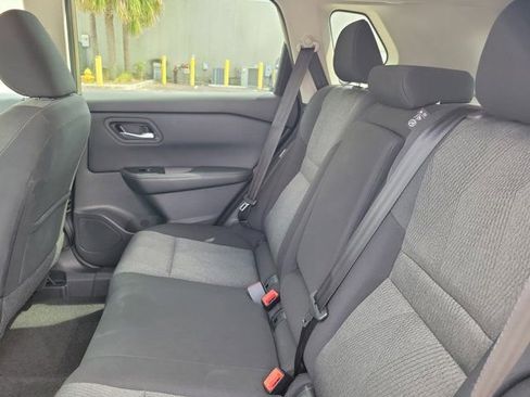 Certified 2025 Nissan Rogue SV FWD image 15