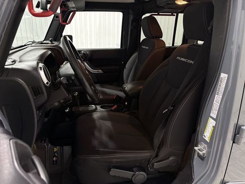 Used 2015 Jeep Wrangler Unlimited Rubicon w/ Connectivity Group AWD/4WD image 20