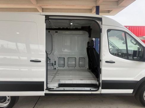 Used 2025 Ford Transit 250 148 Medium Roof RWD image 19