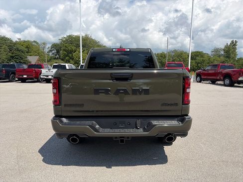 New 2027 RAM 1500 4x4 Crew Cab image 7