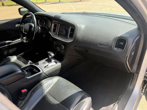 Used 2021 Dodge Charger SXT w/ Leather Interior Group RWD image 16