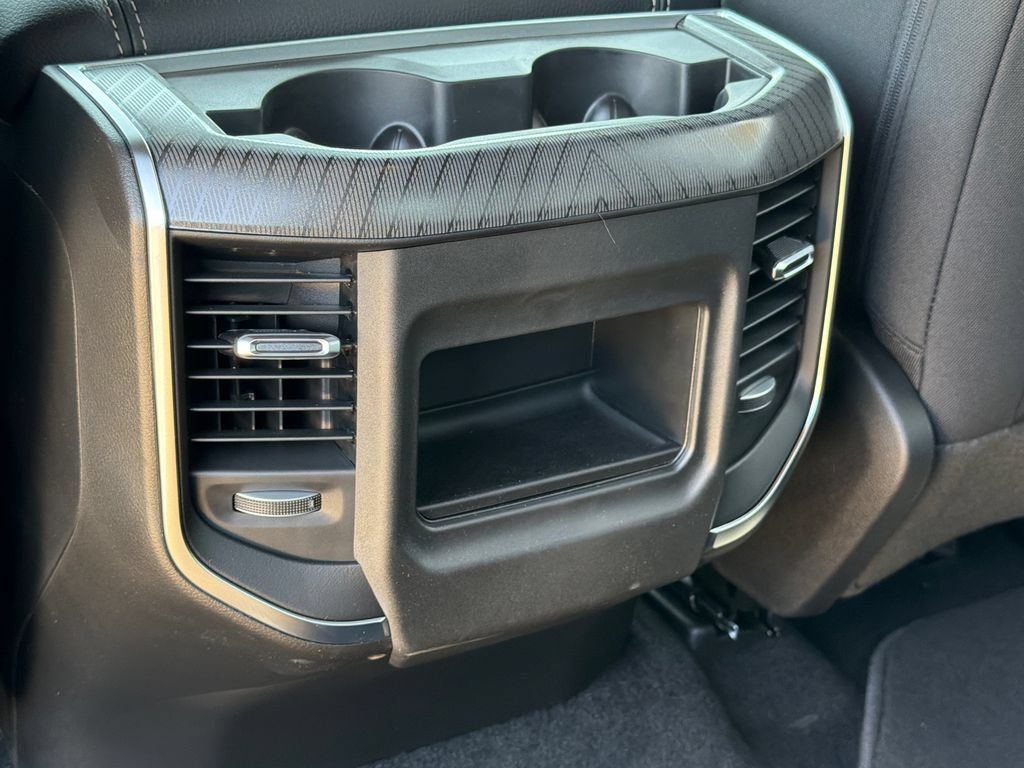 New 2026 RAM 1500 Express AWD/4WD image 15