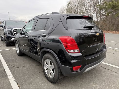 Certified 2019 Chevrolet Trax LT w/ Sun & Sound Package image 4
