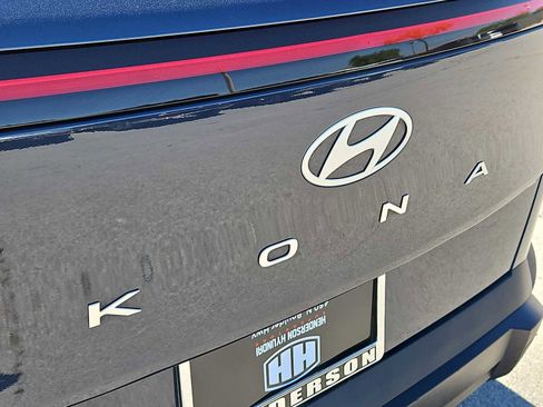 Certified 2025 Hyundai Kona SEL image 12