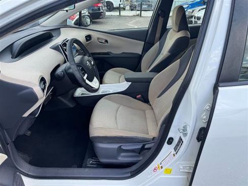 Used 2016 Toyota Prius Three FWD image 8