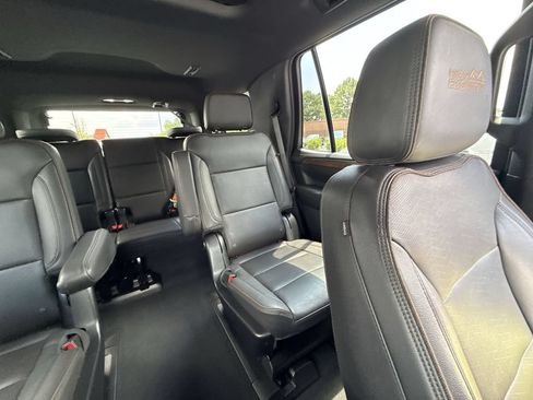 Used 2023 Chevrolet Tahoe High Country AWD/4WD image 14