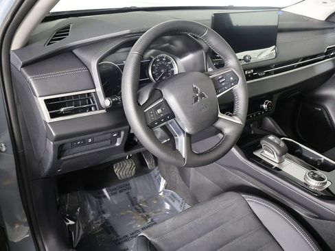 New 2026 Mitsubishi Outlander SE FWD image 29