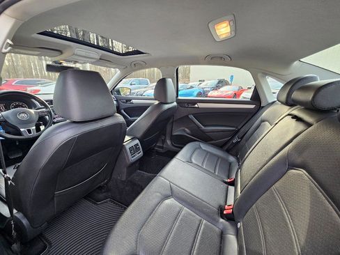 Used 2013 Volkswagen Passat 2.5 SE image 24