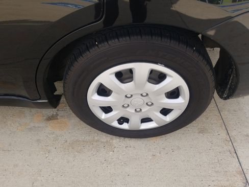 Used 2009 Mitsubishi Galant image 21