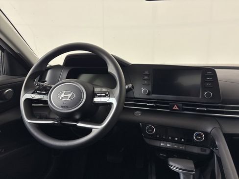 New 2025 Hyundai Elantra Blue image 21