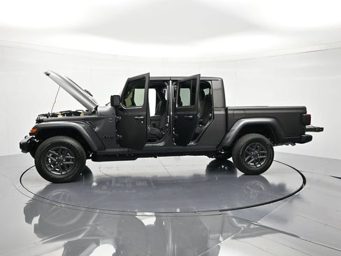 New 2026 Jeep Gladiator Sport AWD/4WD image 46