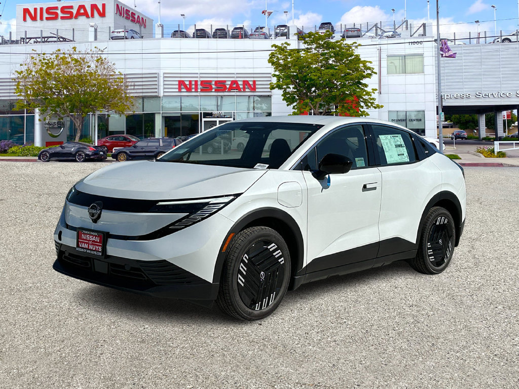 New 2026 Nissan Leaf FWD image 1