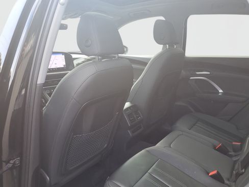 Used 2025 Audi Q5 Premium w/ Convenience Package image 15