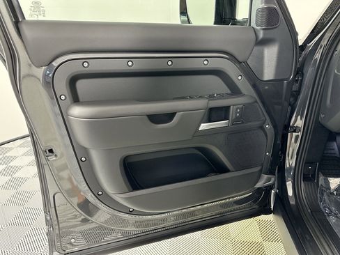 Used 2025 Land Rover Defender 110 S AWD/4WD image 14