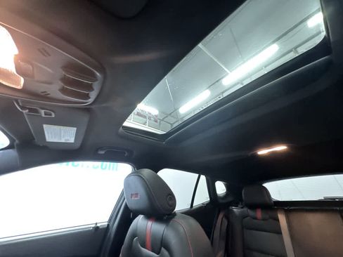 Used 2025 Chevrolet Trax RS w/ Sunroof Package image 40