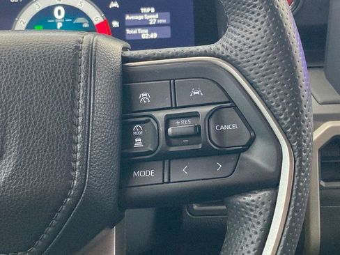 Used 2024 Toyota Tacoma TRD Off-Road image 17