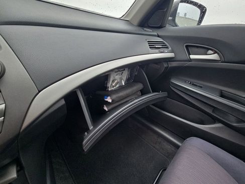Used 2011 Honda Accord LX image 18