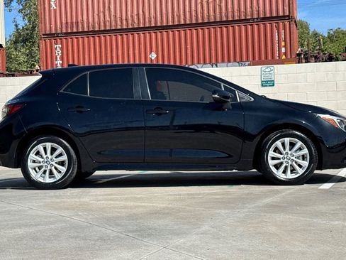 Used 2023 Toyota Corolla SE FWD image 6