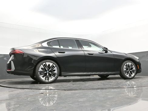 New 2025 BMW 530i w/ Premium Package image 35