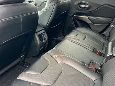 Used 2022 Jeep Cherokee Latitude Lux image 12