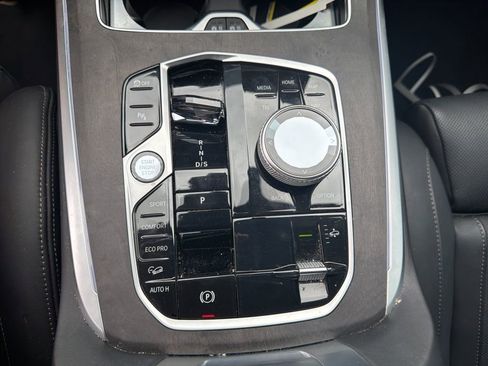 Used 2024 BMW X7 M60i w/ Executive Package image 15