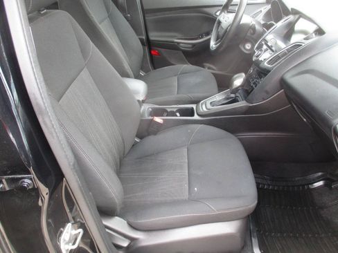 Used 2018 Ford Focus SEL FWD image 32