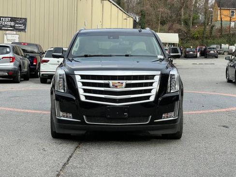 Used 2019 Cadillac Escalade ESV Luxury image 8