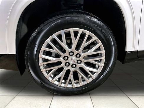 Used 2024 GMC Acadia Denali AWD/4WD image 9
