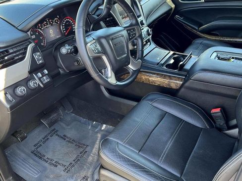 Used 2016 GMC Yukon Denali image 13